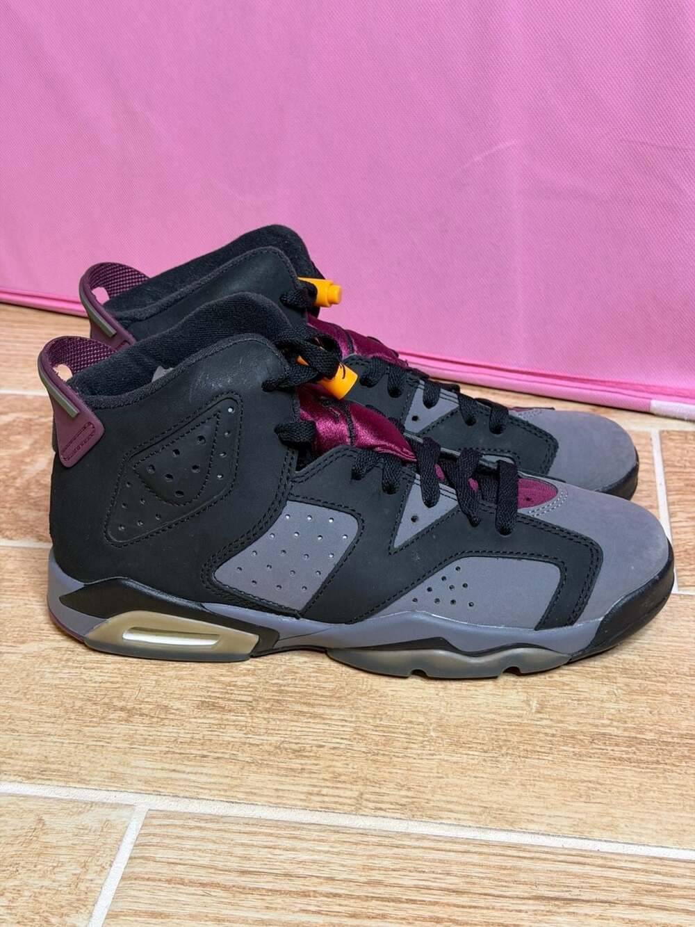 Air Jordan 6 Retro Bordeaux Sneakers